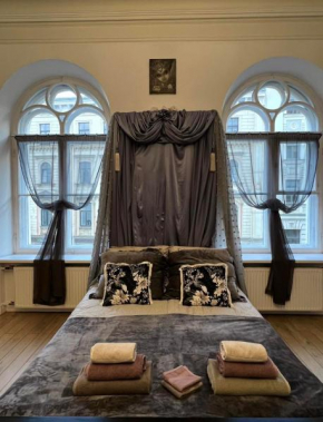 Old Town Art Apartment Maria Frou-Frou 101 m2, Riga
